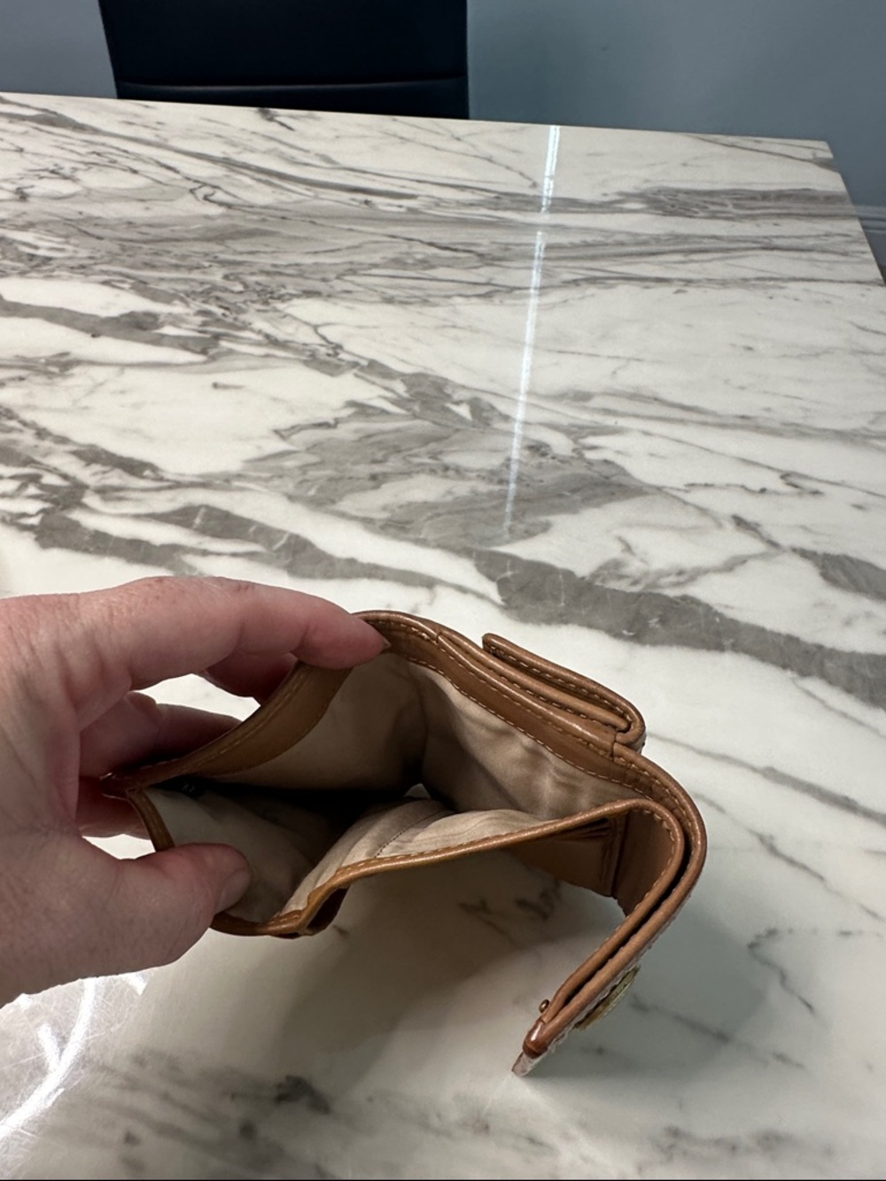 Coach Tan Brown Leather Trifold Key & Card Holder with Signature Canvas - Picture 4 of 4